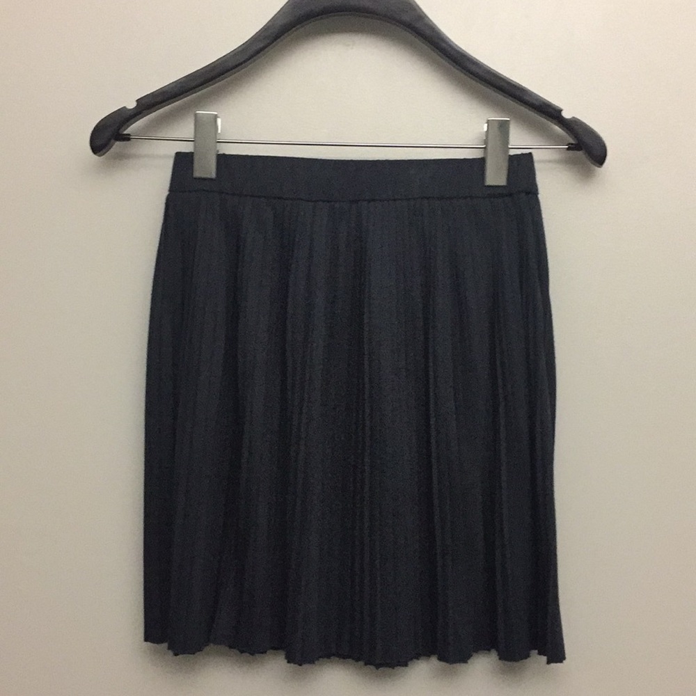 Club Monaco Gray Pleated skirt XS